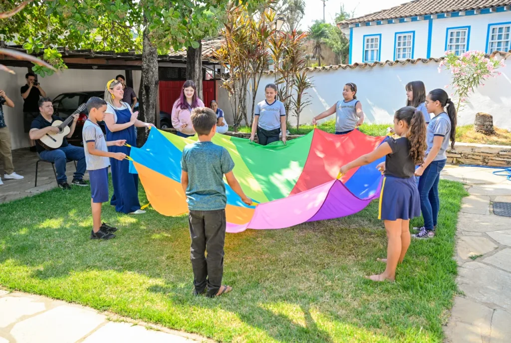 Canto da Primavera 2026 promove oficinas de música para estudantes da rede municipal de ensino de Pirenópolis