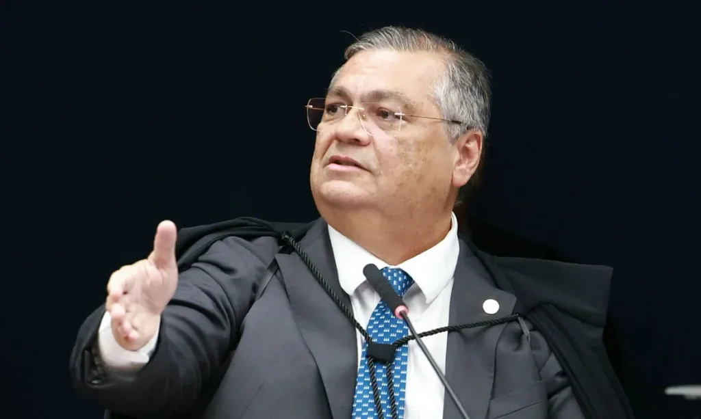 Flávio Dino determina reintegração de Andrei Rodrigues ao cargo de diretor-geral da PF