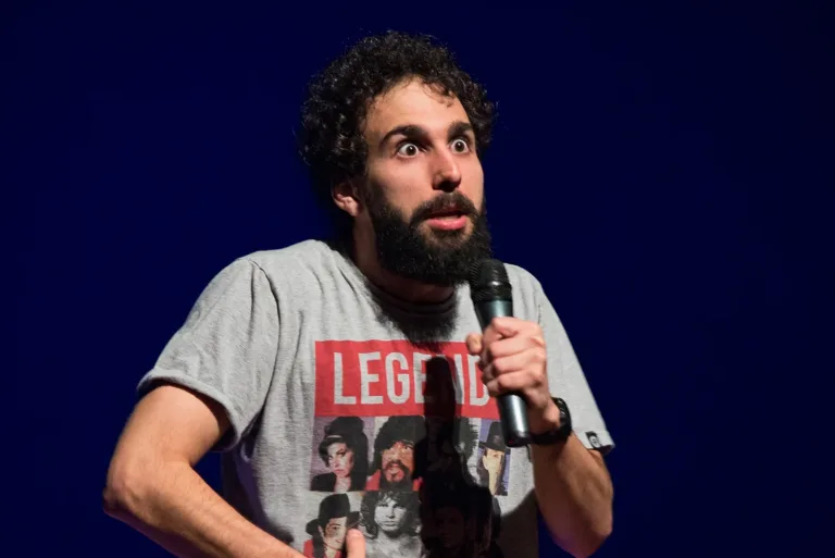 Comediante Murilo Couto apresenta espetáculo “Novo Show” em Goiânia e Anápolis