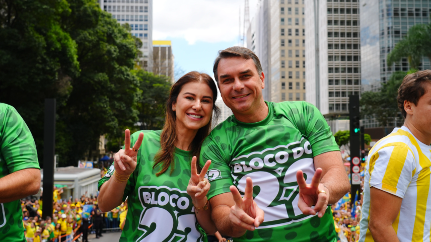 Entenda por que Flávio Bolsonaro virou alvo de operações e teve passaportes cancelados