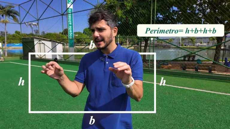 O que uma quadra de futebol pode ensinar sobre Matemática?
