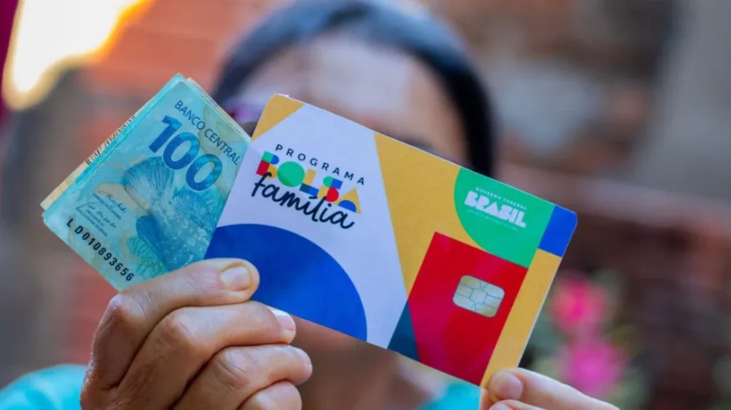 Bolsa Família inicia pagamentos de Outubro com reajuste de 15%; de R$ 600 para R$ 691